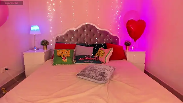 Snapshot of Aria69Stars chatting on March 12, 10:05 am Aria69Stars online show from March 12, 10:05 am