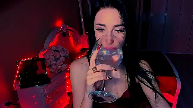 lovely desire online show from March 6, 7:25 am