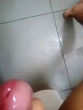 Snapshot of naughtiestdaddy chatting on February 1, 6:51 pm naughtiestdaddy online show from February 1, 6:51 pm