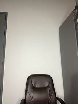 Pearl 00 online show from December 3, 8:29 pm