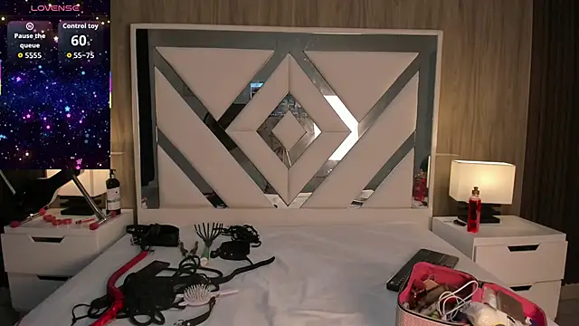 ValentinaThomas online show from September 12, 8:20 pm