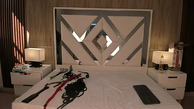 ValentinaThomas online show from October 5, 7:23 pm