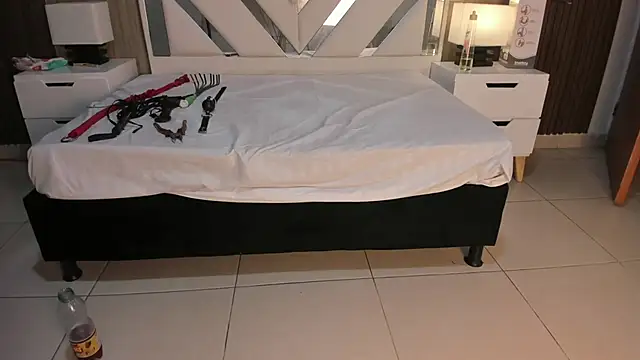 ValentinaThomas online show from October 11, 9:02 pm