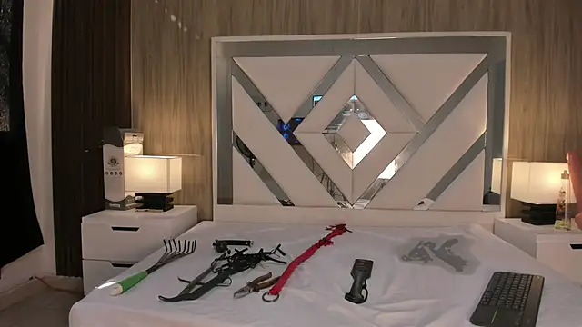 ValentinaThomas online show from October 17, 7:27 pm