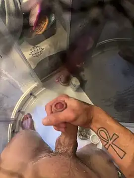 Snapshot of lescro95_ chatting on October 16, 3:13 pm lescro95  online show from October 16, 3:13 pm