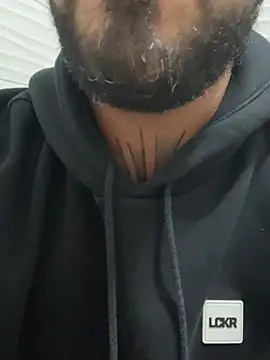 Dikkiduohottt online show from February 8, 8:34 pm