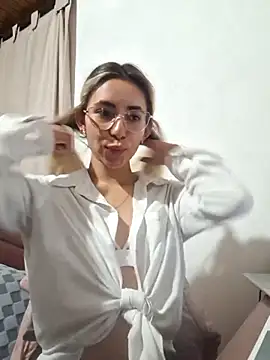 Scarlett Khan online show from February 3, 4:04 am