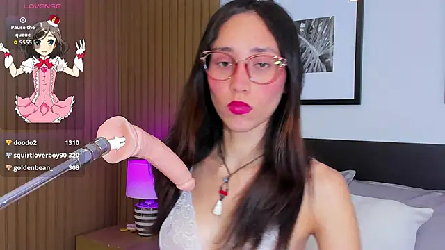 Snapshot of doll_bella_ chatting on April 25, 7:44 pm doll bella online show from April 25, 7:44 pm