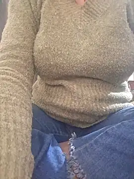 Melody Shyla online show from December 14, 1:38 pm