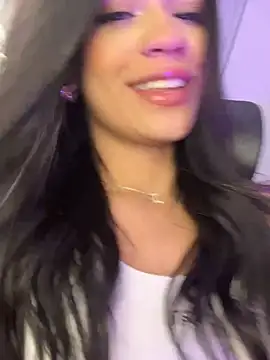 Snapshot of Alisha-Bond chatting on December 6, 2:24 am Alisha-Bond online show from December 6, 2:24 am