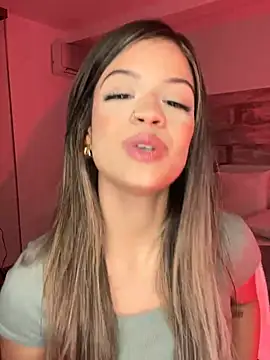 Snapshot of Alisha-Bond chatting on December 21, 2:30 am Alisha-Bond online show from December 21, 2:30 am