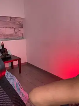 Snapshot of Alisha-Bond chatting on January 17, 12:20 am Alisha-Bond online show from January 17, 12:20 am