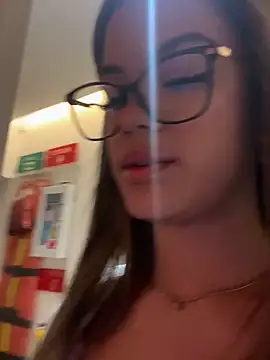 Snapshot of Alisha-Bond chatting on January 30, 2:38 am Alisha-Bond online show from January 30, 2:38 am