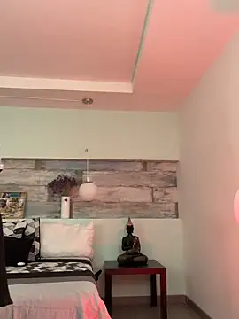 Snapshot of Alisha-Bond chatting on February 1, 2:37 am Alisha-Bond online show from February 1, 2:37 am