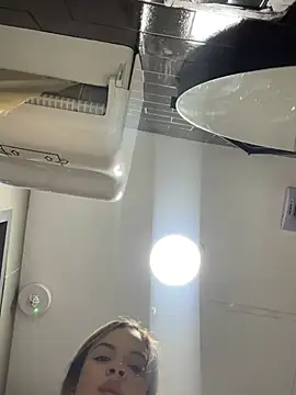 Snapshot of Alisha-Bond chatting on February 14, 2:07 am Alisha-Bond online show from February 14, 2:07 am