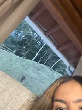 Snapshot of Alisha-Bond chatting on February 17, 10:47 pm Alisha-Bond online show from February 17, 10:47 pm