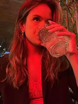 Snapshot of Alisha-Bond chatting on February 28, 11:12 pm Alisha-Bond online show from February 28, 11:12 pm