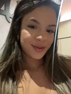 Snapshot of Alisha-Bond chatting on March 4, 11:11 pm Alisha-Bond online show from March 4, 11:11 pm