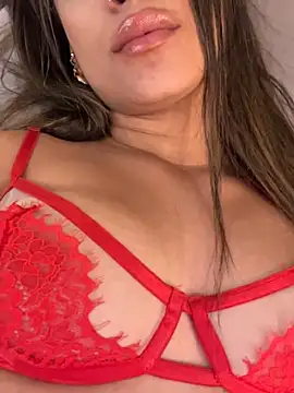 Snapshot of Alisha-Bond chatting on March 19, 2:16 am Alisha-Bond online show from March 19, 2:16 am