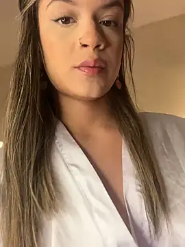 Snapshot of Alisha-Bond chatting on March 20, 11:02 pm Alisha-Bond online show from March 20, 11:02 pm