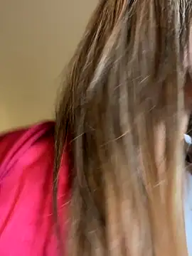 Snapshot of Alisha-Bond chatting on October 31, 7:15 pm Alisha-Bond online show from October 31, 7:15 pm