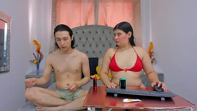 Snapshot of LIZandDante chatting on September 18, 7:38 pm LIZandDante online show from September 18, 7:38 pm