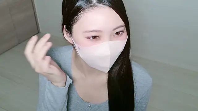 Snapshot of yuki_room chatting on February 5, 12:10 pm yuki room online show from February 5, 12:10 pm