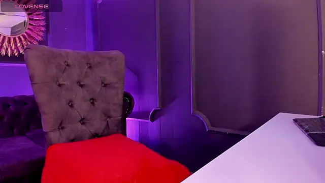 Lucy Williiams online show from January 13, 7:11 am