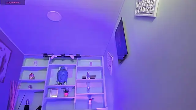 Lucy Williiams online show from February 24, 11:19 pm