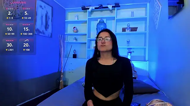 Lucy Williiams online show from February 27, 7:47 pm