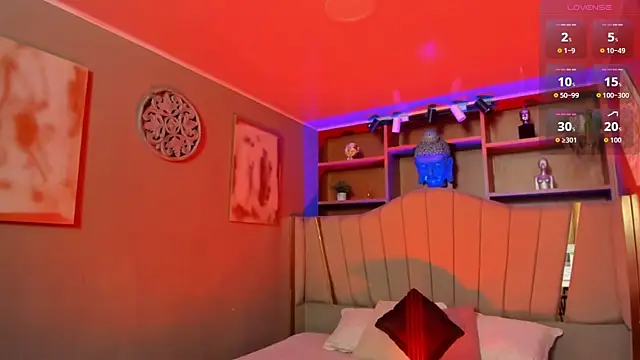 Lucy Williiams online show from October 21, 11:22 am