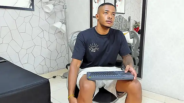 jackmacson online show from December 9, 7:50 pm