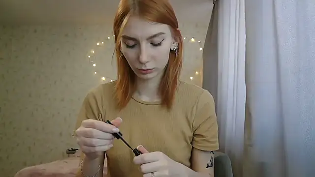 Snapshot of KateBunny chatting on February 20, 5:55 am KateBunny online show from February 20, 5:55 am