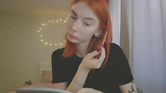 Snapshot of KateBunny chatting on February 23, 5:23 am KateBunny online show from February 23, 5:23 am