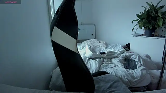 CeriseLapine online show from March 10, 4:14 pm