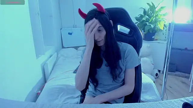 CeriseLapine online show from March 13, 1:10 am