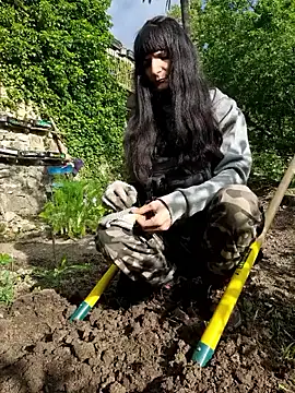 CeriseLapine online show from April 20, 7:00 am