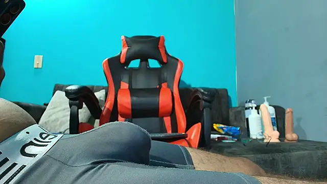 skinny and boyfriend online show from December 15, 4:33 pm