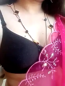 Indianhyna online show from February 17, 8:19 am