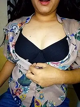 Indianhyna online show from September 10, 7:52 am