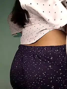 Indianhyna online show from February 15, 1:46 am