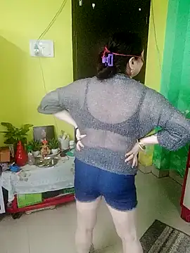 Snapshot of Raja_Ranii chatting on January 25, 6:23 am Raja Ranii online show from January 25, 6:23 am