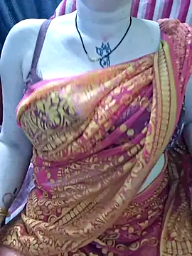 Snapshot of Raja_Ranii chatting on February 21, 1:01 pm Raja Ranii online show from February 21, 1:01 pm