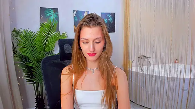 Snapshot of NaturalBeaty chatting on February 4, 12:55 pm NaturalBeaty online show from February 4, 12:55 pm