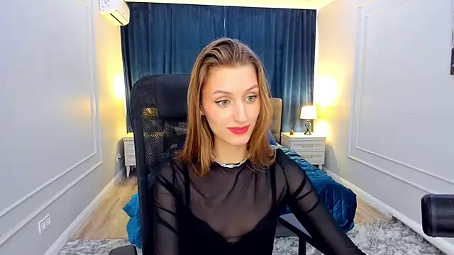 Snapshot of NaturalBeaty chatting on February 10, 9:47 am NaturalBeaty online show from February 10, 9:47 am