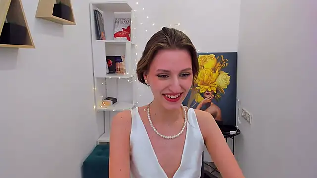 Snapshot of NaturalBeaty chatting on February 22, 9:34 am NaturalBeaty online show from February 22, 9:34 am