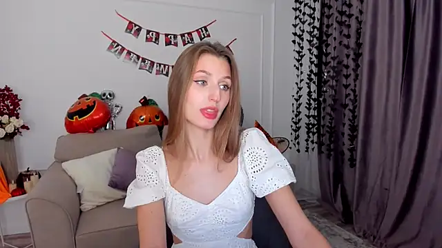 Snapshot of NaturalBeaty chatting on October 20, 4:13 am NaturalBeaty online show from October 20, 4:13 am