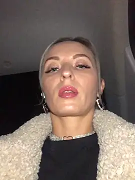 Snapshot of Diamond_Bunny_ chatting on December 24, 3:16 pm Diamond Bunny  online show from December 24, 3:16 pm