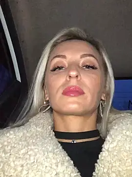 Snapshot of Diamond_Bunny_ chatting on January 7, 1:24 pm Diamond Bunny  online show from January 7, 1:24 pm