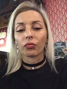 Snapshot of Diamond_Bunny_ chatting on January 7, 4:27 pm Diamond Bunny  online show from January 7, 4:27 pm